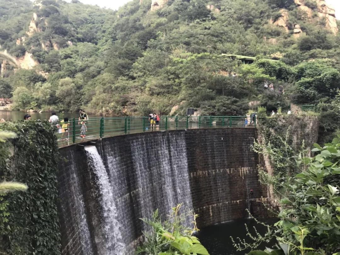 爱优选ICRM百泉山风景区团建